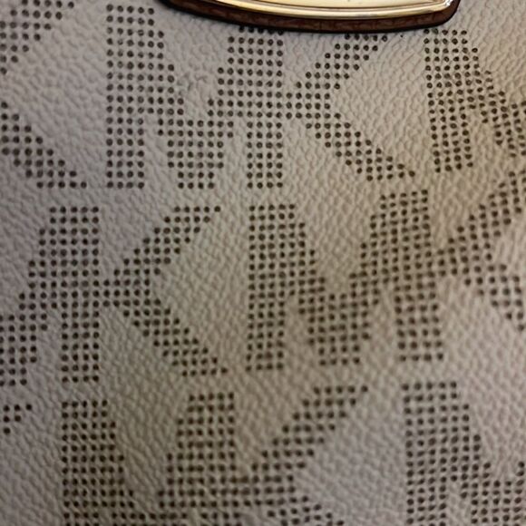 MK michael kors RHEA studded fullsize backpack cream,white tan leather gold guc - Picture 10 of 14